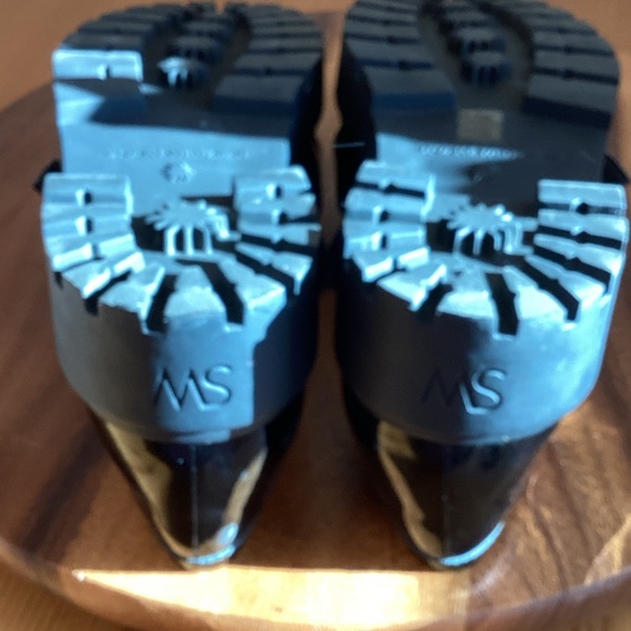 Stuart Weitzman June lug loafers Black Patent leather with Buckle 9 - Picture 11 of 13